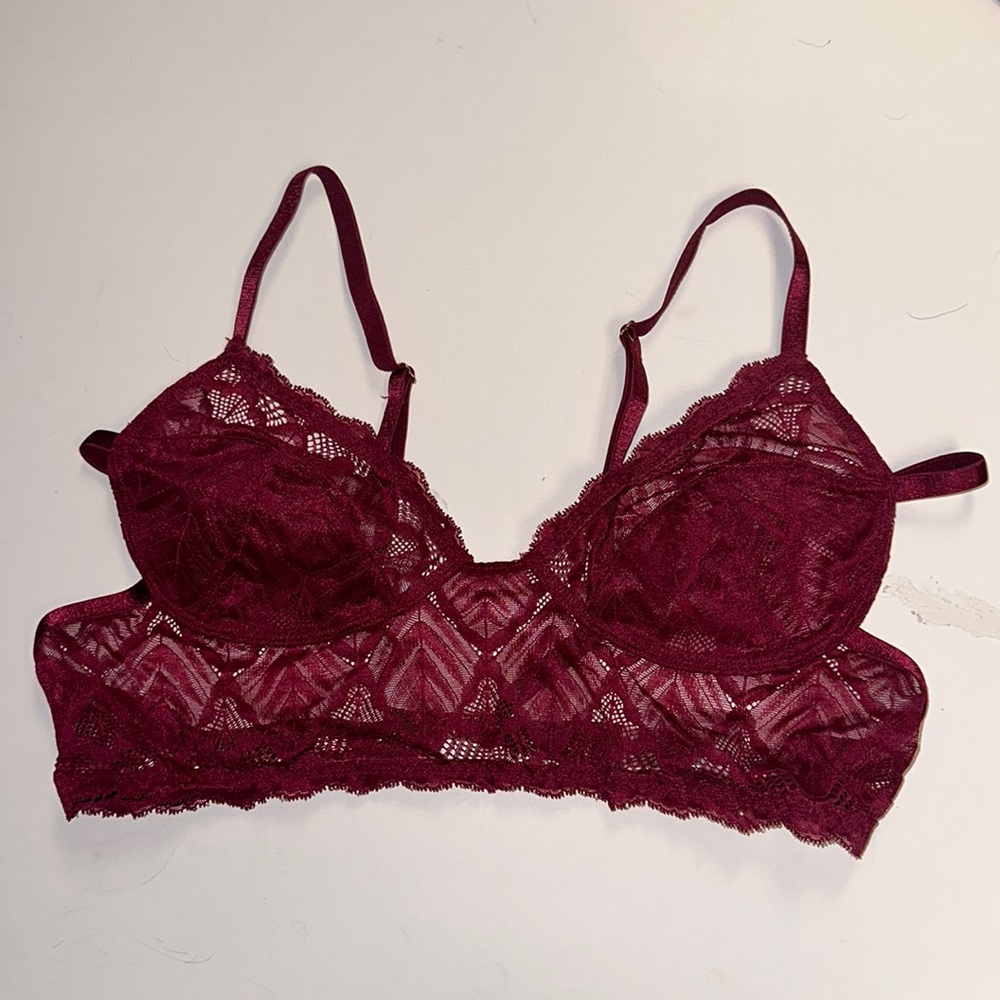 Emma & Sam Burgundy lace bralette in size L